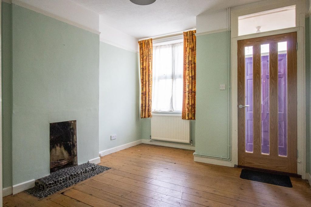 Property photo 2 of 8 Living Room