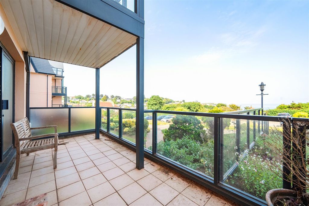Property photo 2 of 18 Balcony