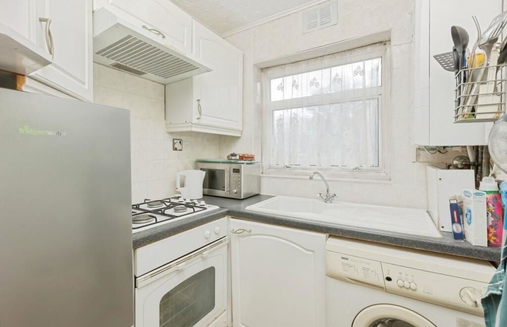 Property photo 3 of 7