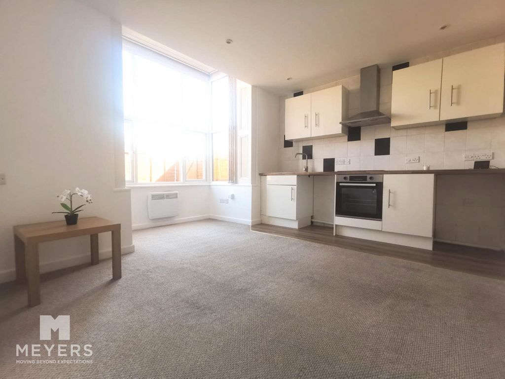 Property photo 2 of 9