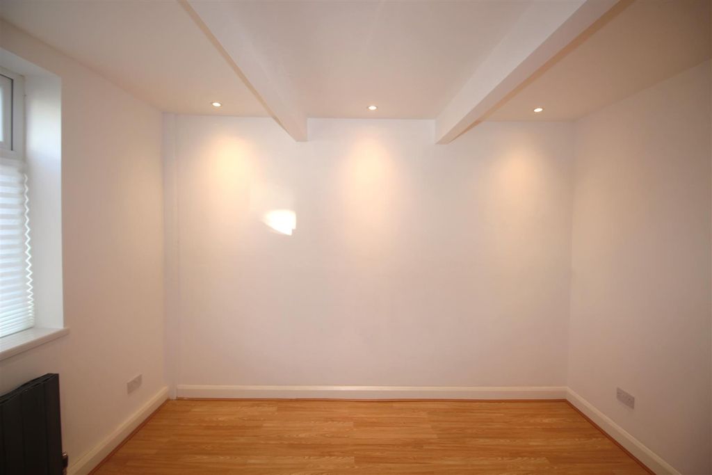 Property photo 3 of 10 Img_9343.Jpg