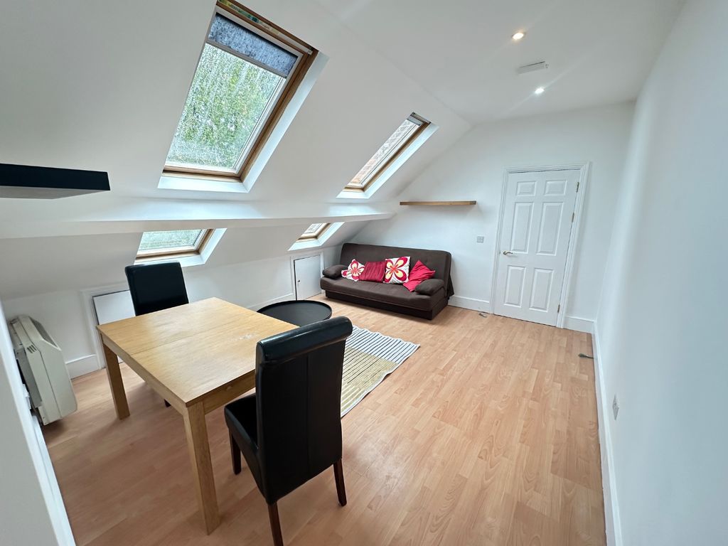 Property photo 2 of 6 5047621