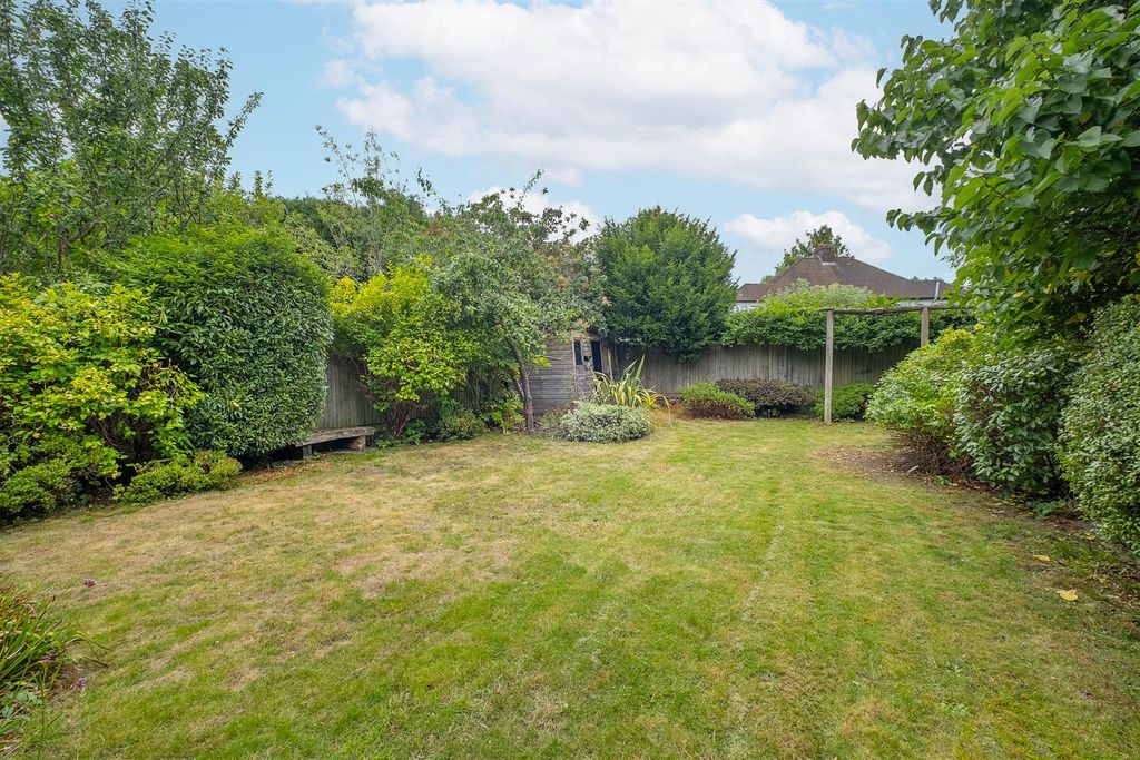 Property photo 3 of 20 3-Ennismore-Gardens-0023 Copy.Jpg