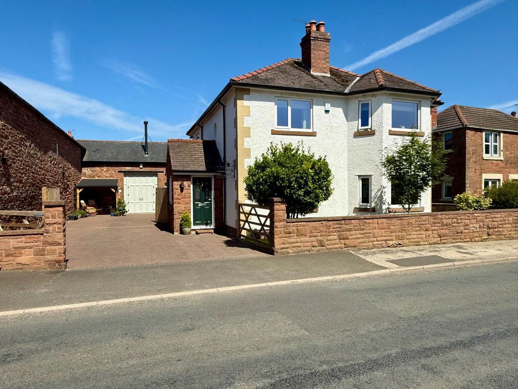 Property photo 1 of 31