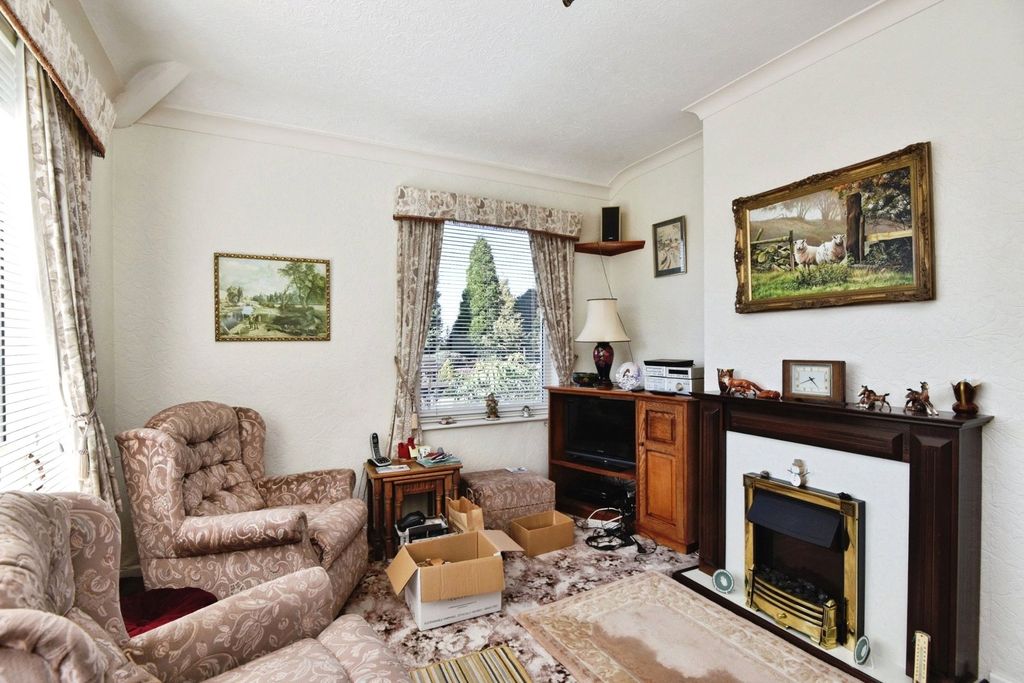 Property photo 3 of 17 Photo