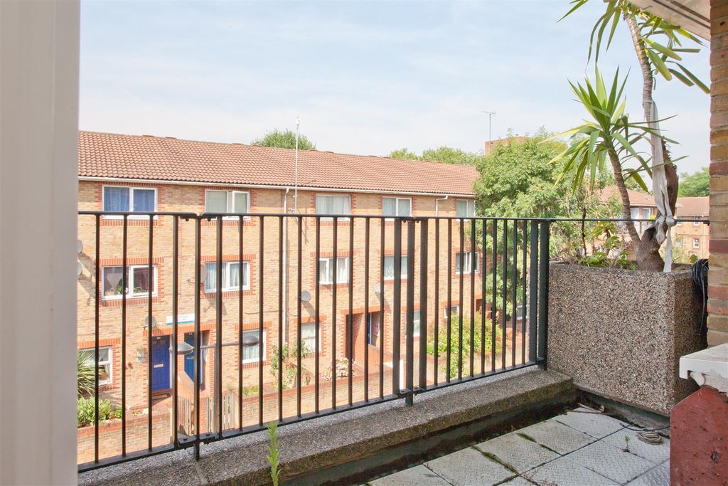 Property photo 3 of 8