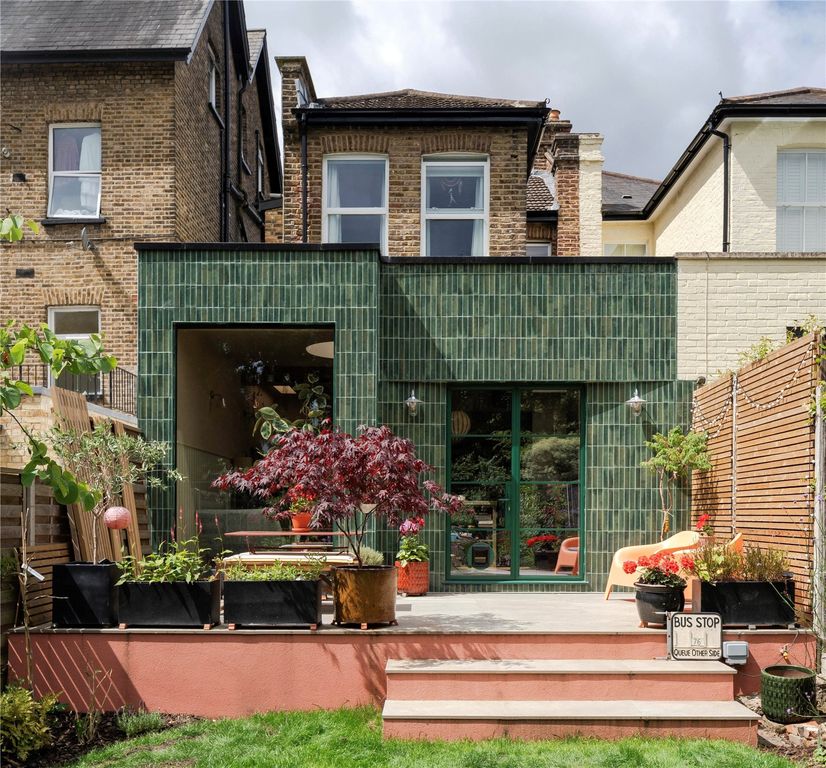 Property photo 1 of 25 Picture No. 23