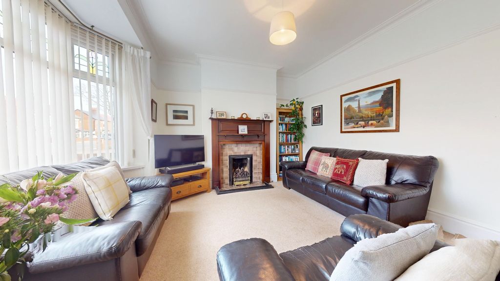 Property photo 2 of 25 4062314