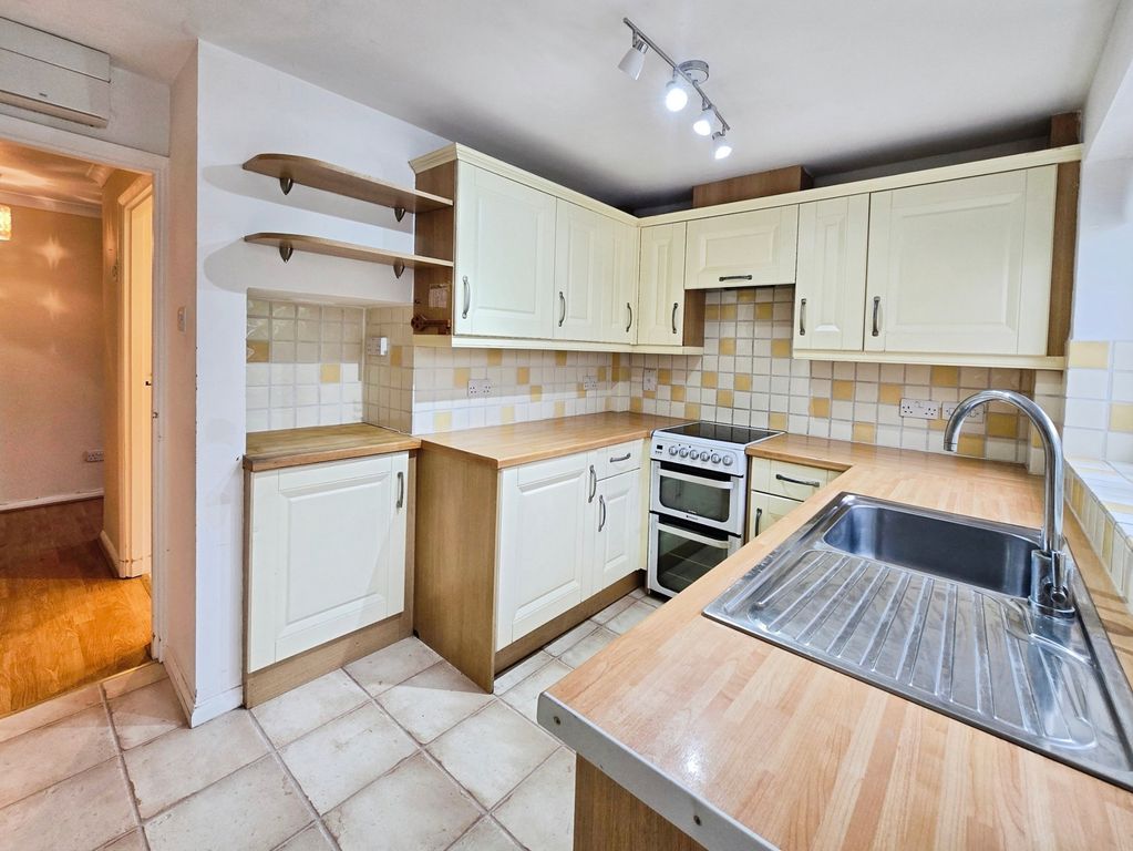 Property photo 3 of 12 Pbox-Img.Jpg