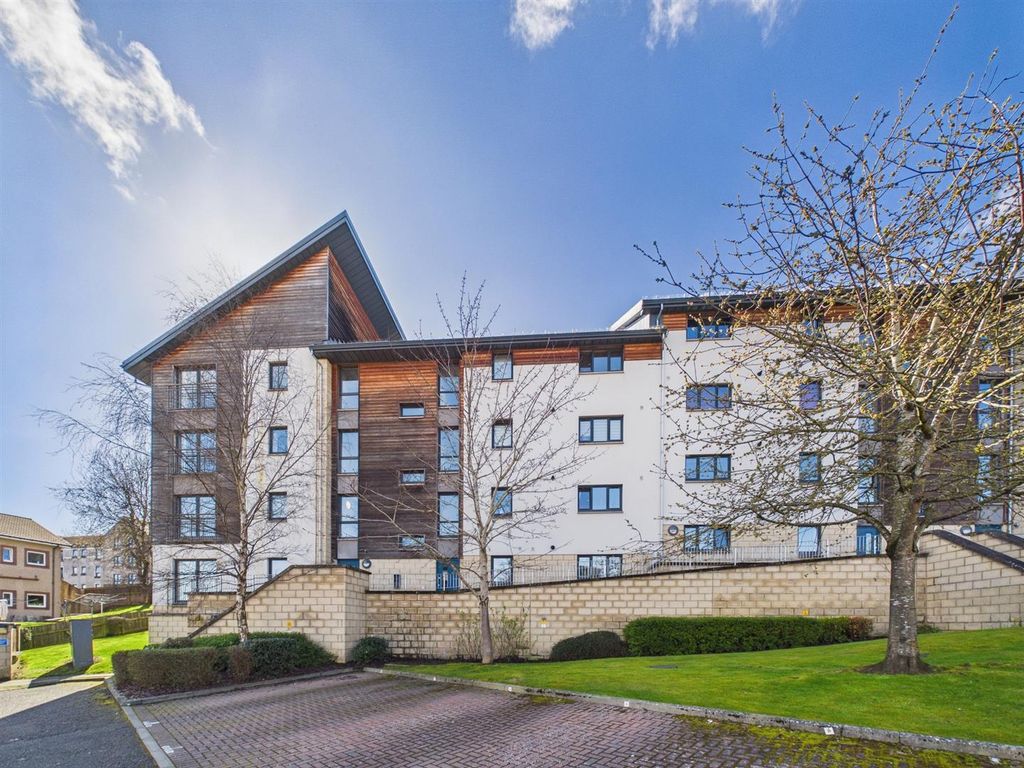 Property photo 1 of 13 Cam01486G0-Pr1035-Still013.Jpg