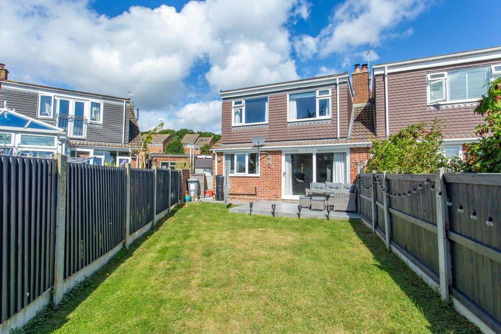 Property photo 3 of 17 Picture 3