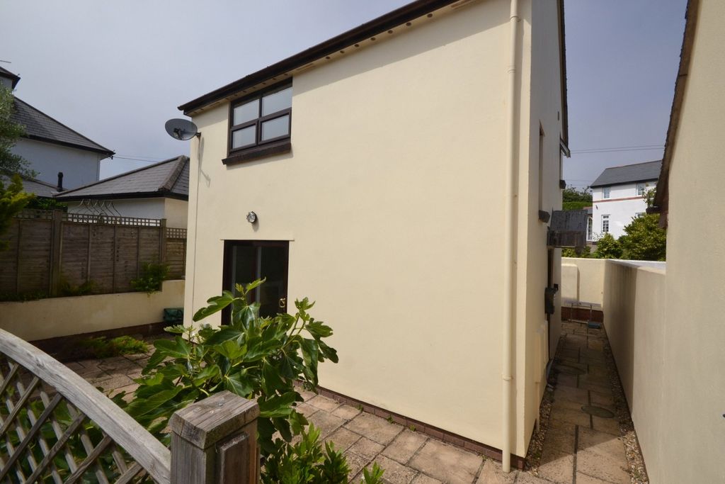Property photo 1 of 8 Main Elevation