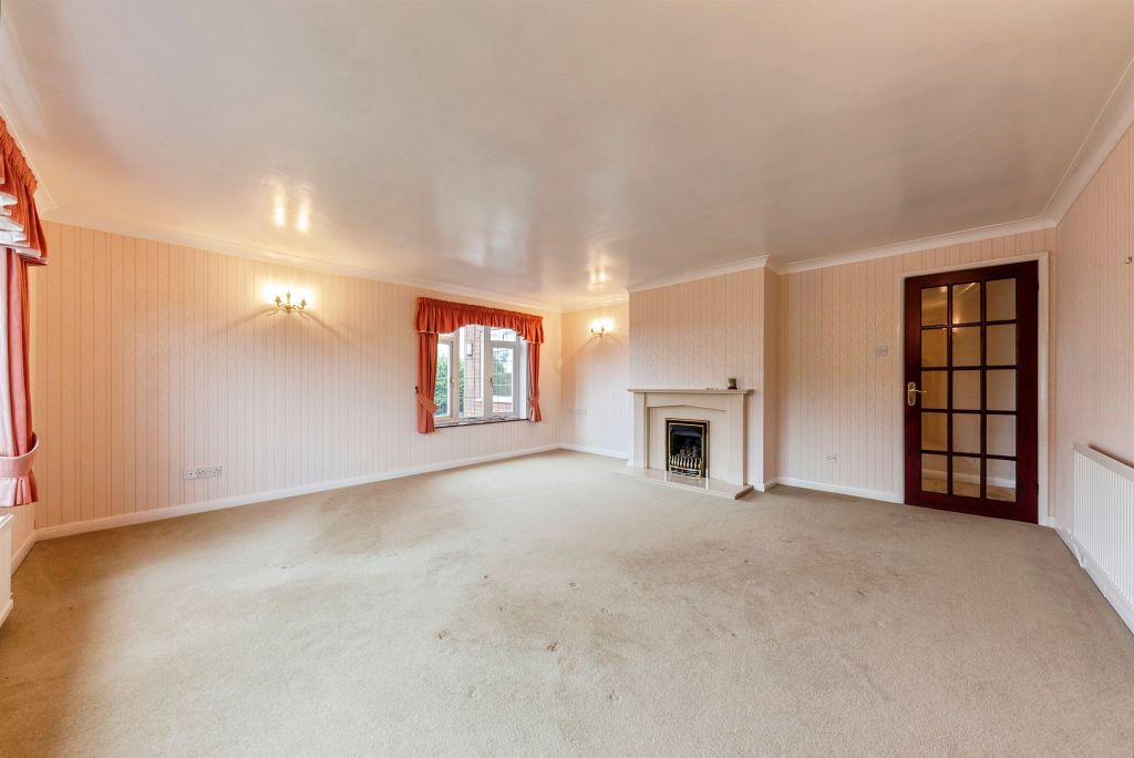 Property photo 3 of 21