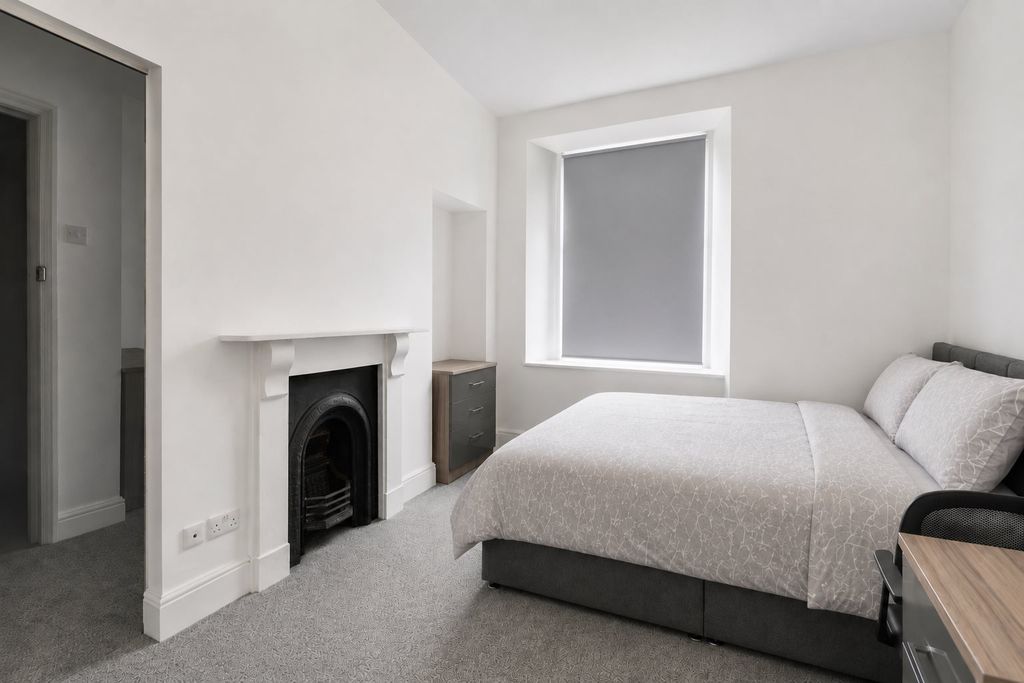 Property photo 1 of 6 1