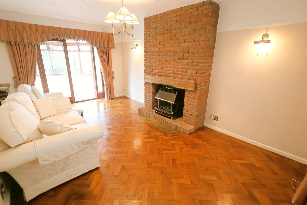 Property photo 3 of 19 Living Room