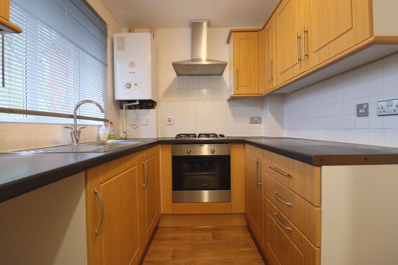 Property photo 2 of 10 Kitchen
