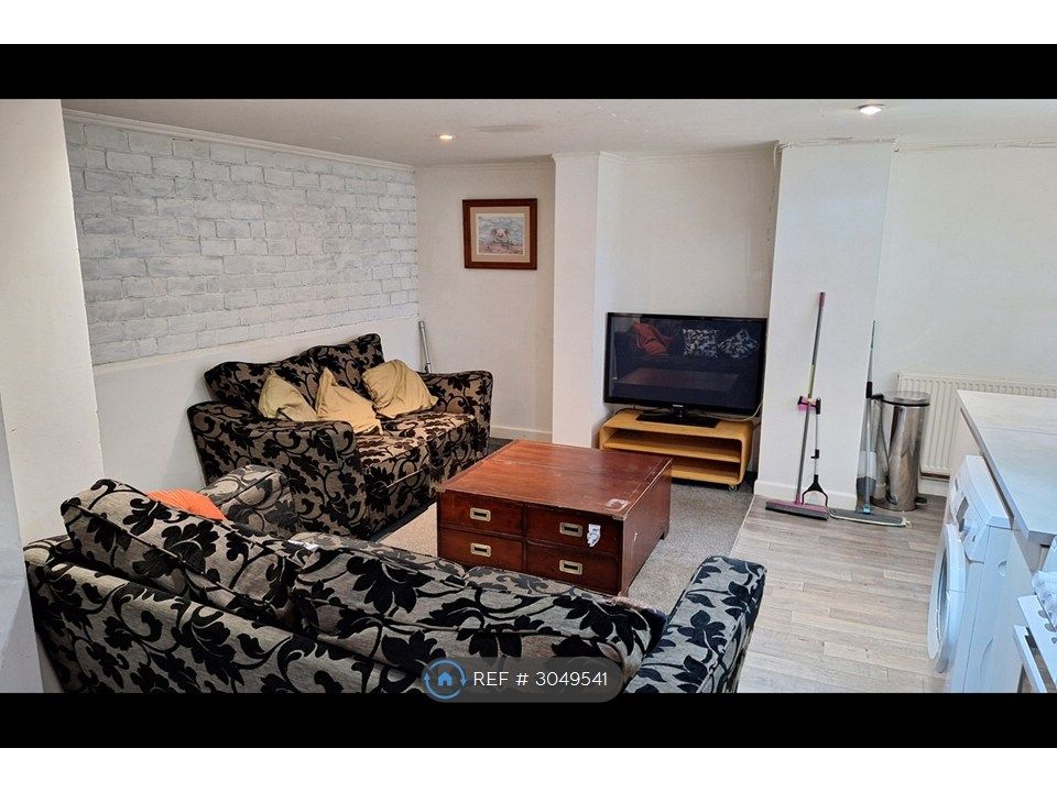 Property photo 1 of 25