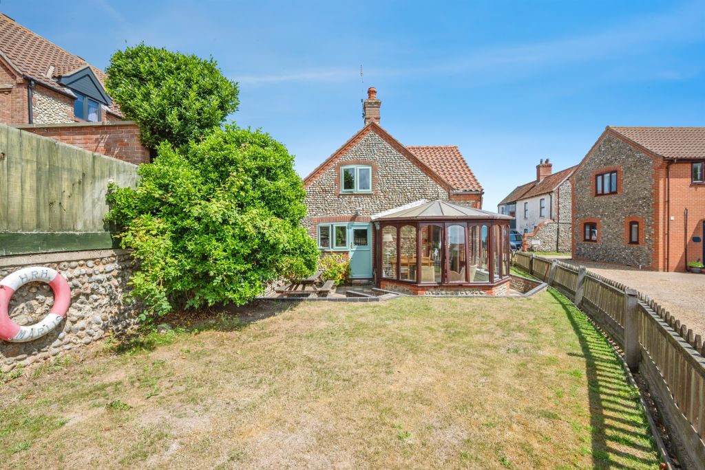 Property photo 3 of 17