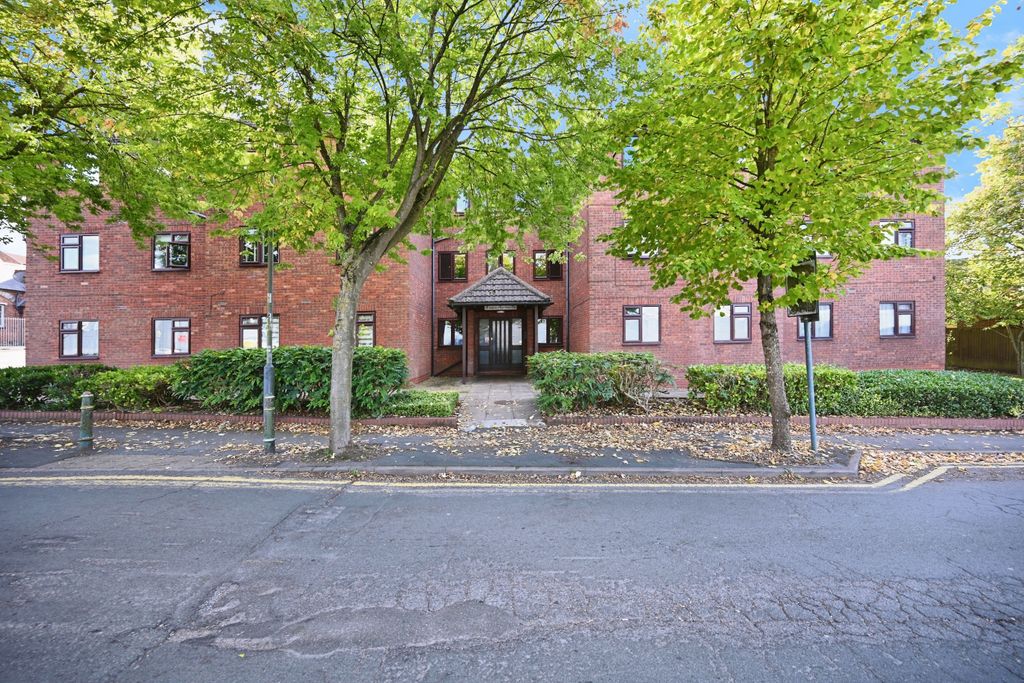 Property photo 1 of 18