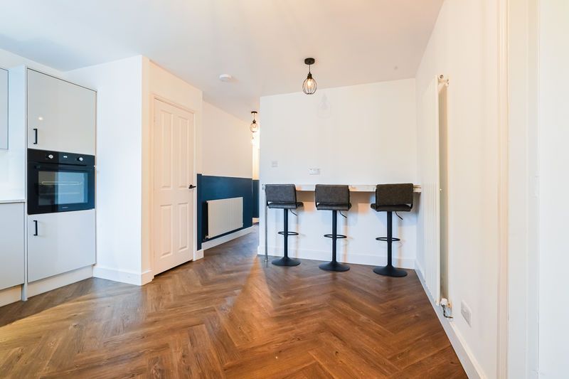 Property photo 3 of 27 Photo 14