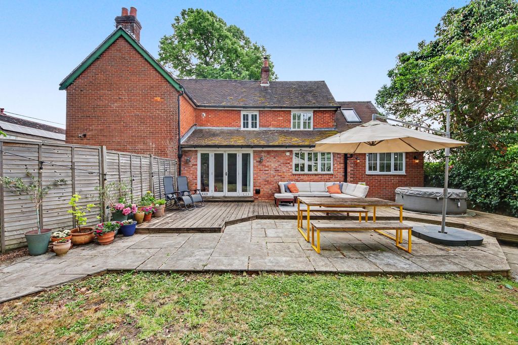 Property photo 3 of 19
