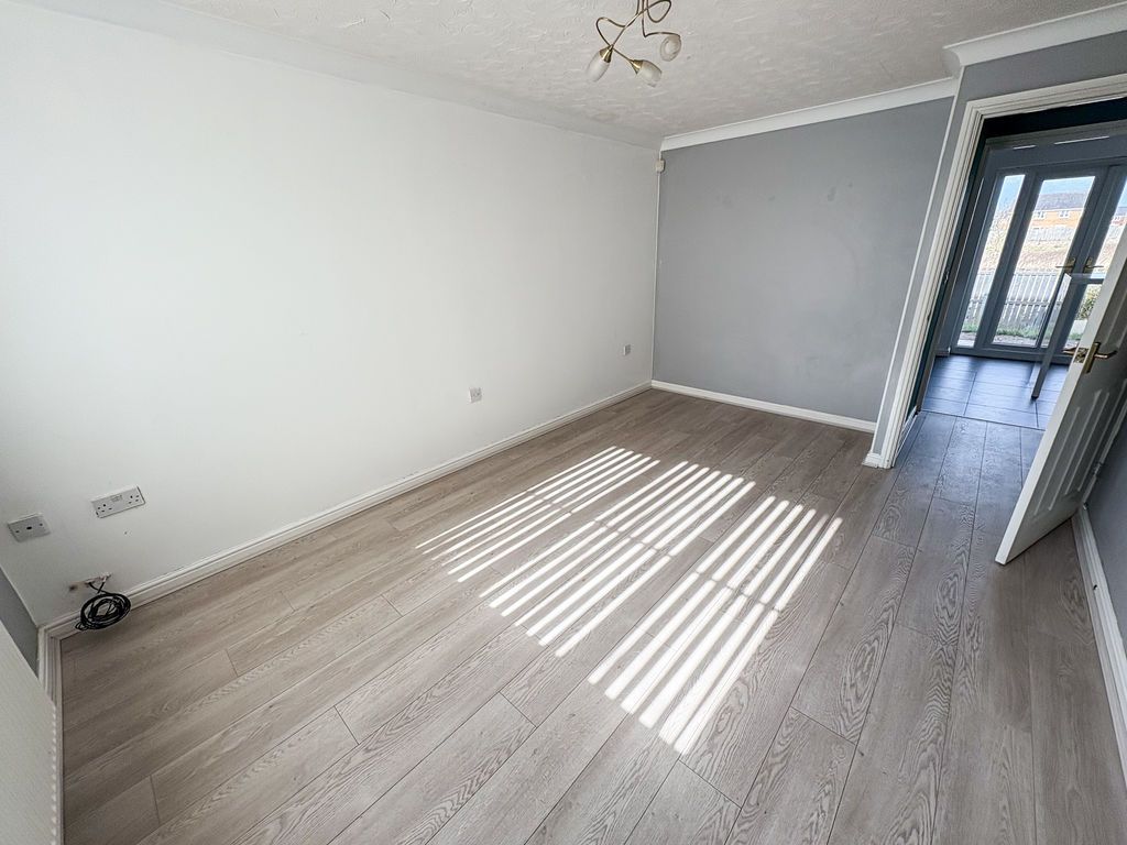 Property photo 3 of 11 Photo 5