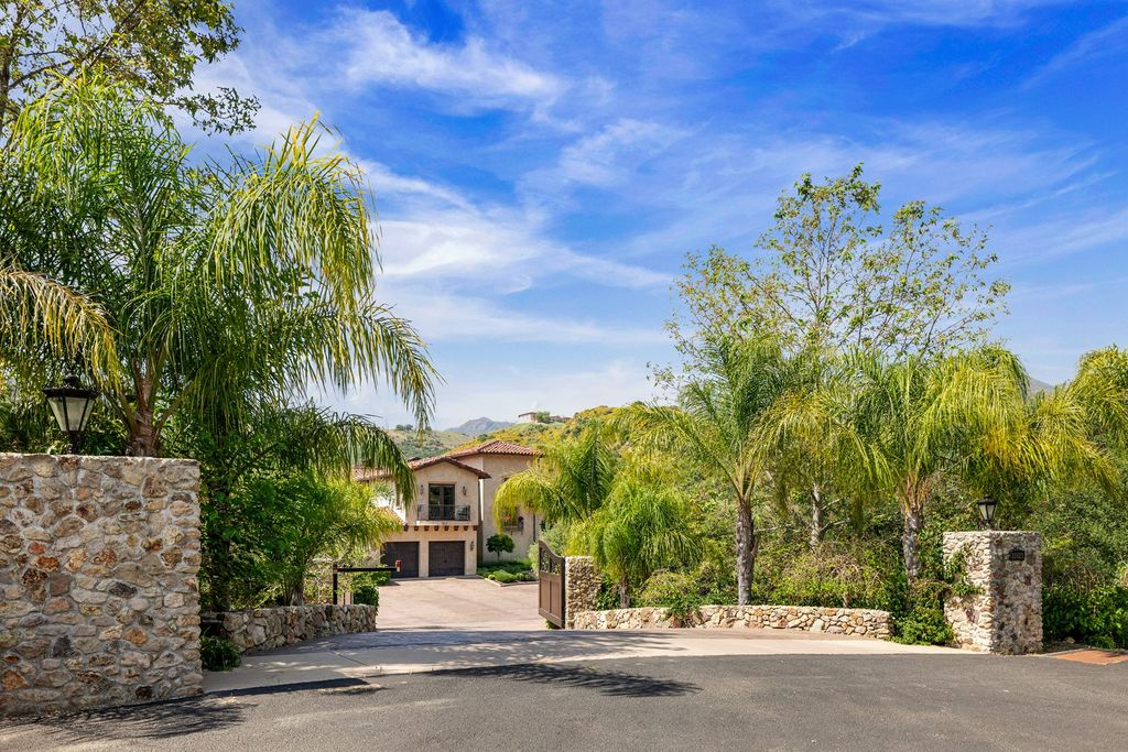 Property photo 3 of 51