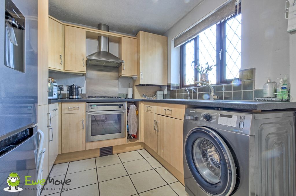 Property photo 1 of 8 Kitchen At Larchwood By Ben Brind Ewemove Sales L
