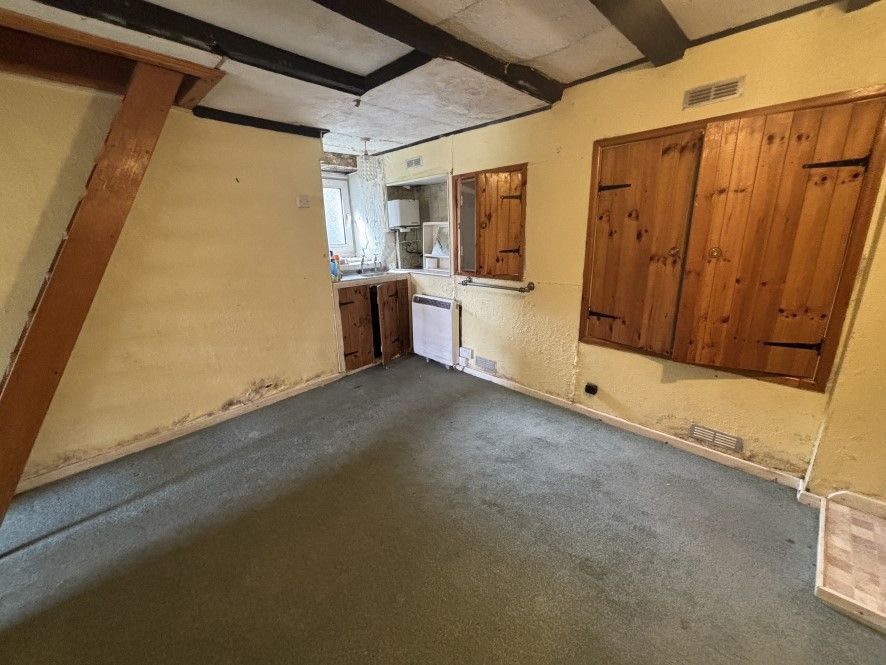 Property photo 3 of 11