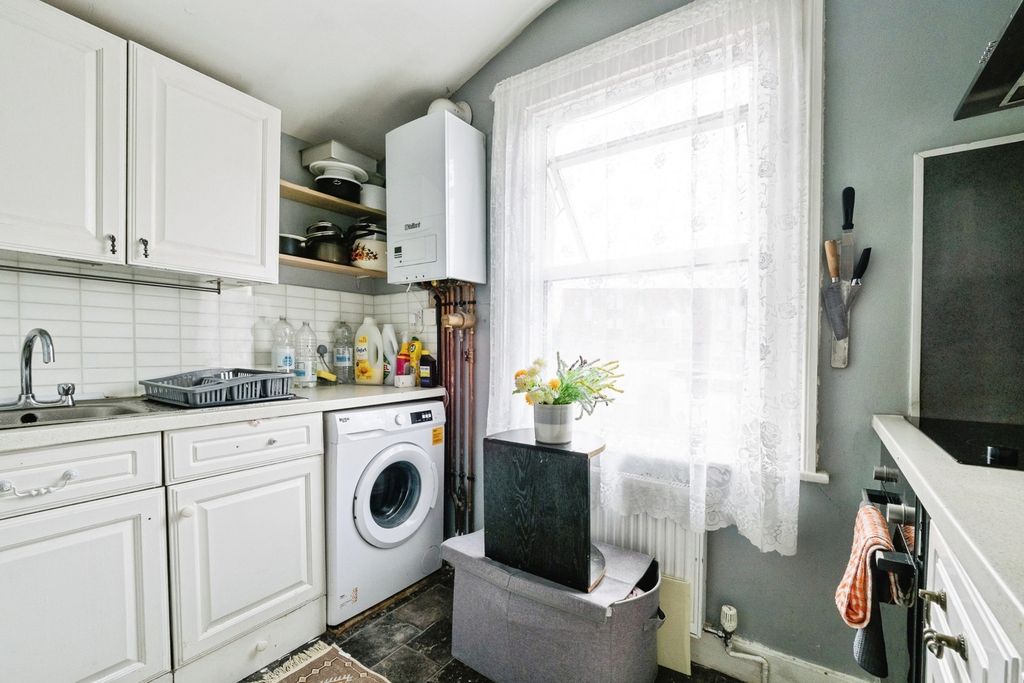 Property photo 3 of 12 Pbox-Img.Jpg