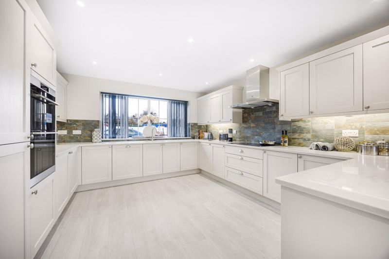 Property photo 2 of 15 Photo 16