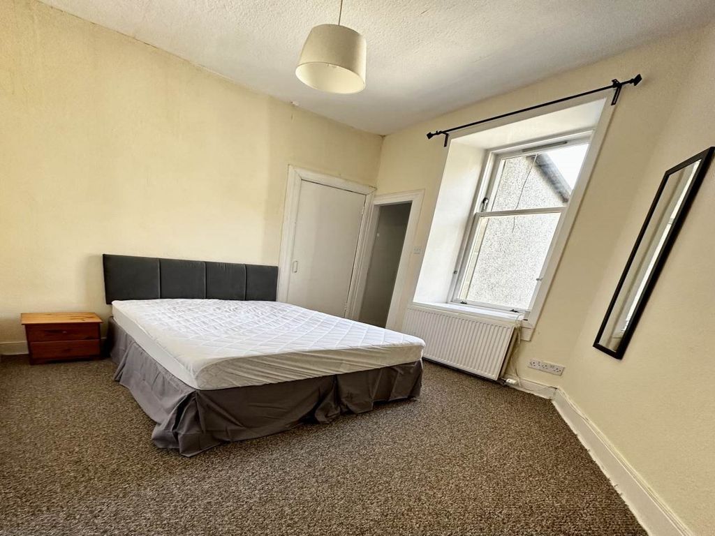 Property photo 3 of 5 150 Double Bedroom