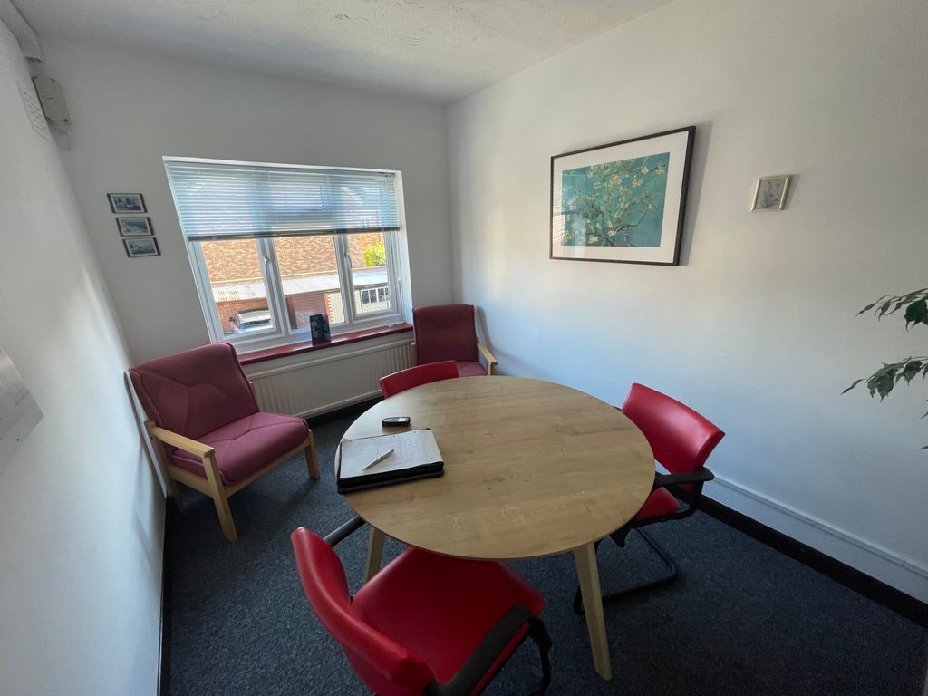 Property photo 3 of 4