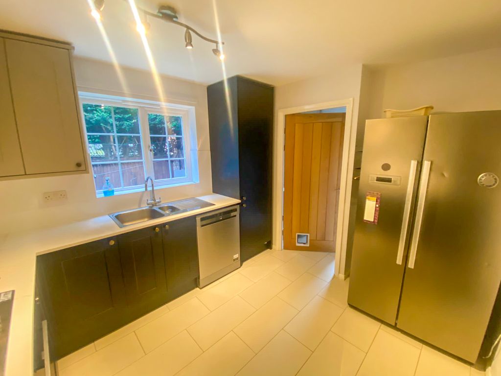 Property photo 2 of 10 Front