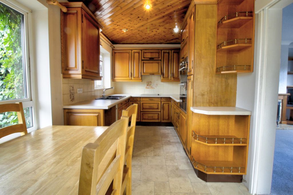 Property photo 3 of 15 33Whet3