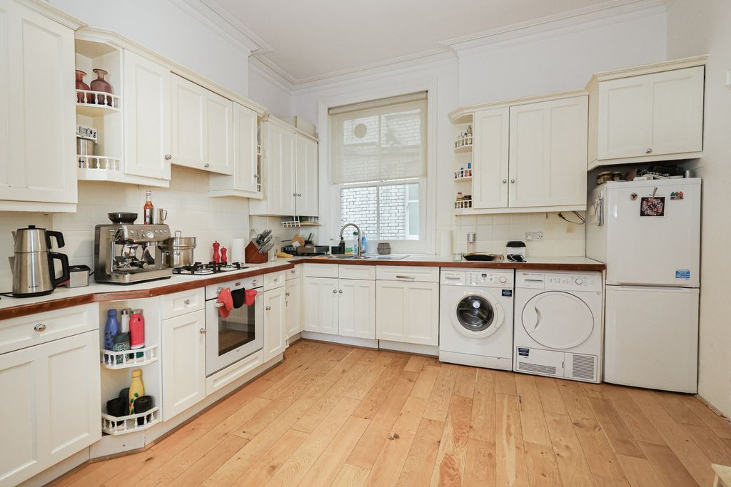 Property photo 3 of 15 Picture No. 25
