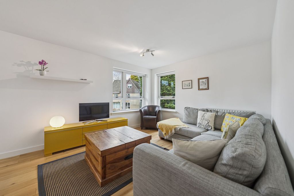 Property photo 2 of 26