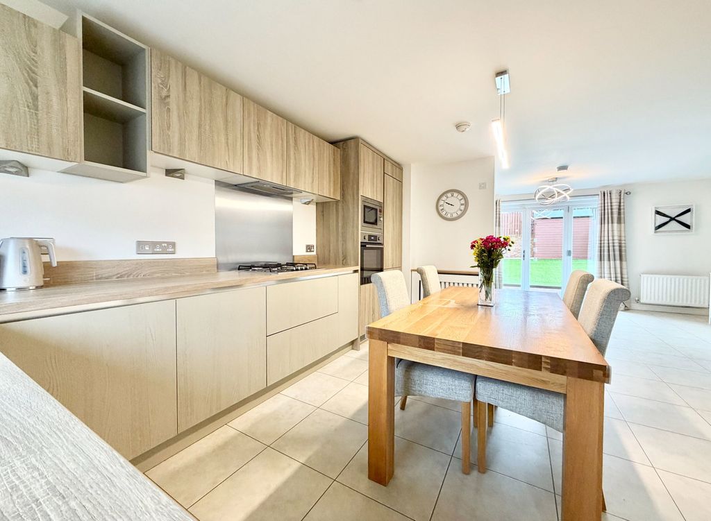 Additional image 8 of 3 bed terraced house for saleBenny Drive, Denny FK6