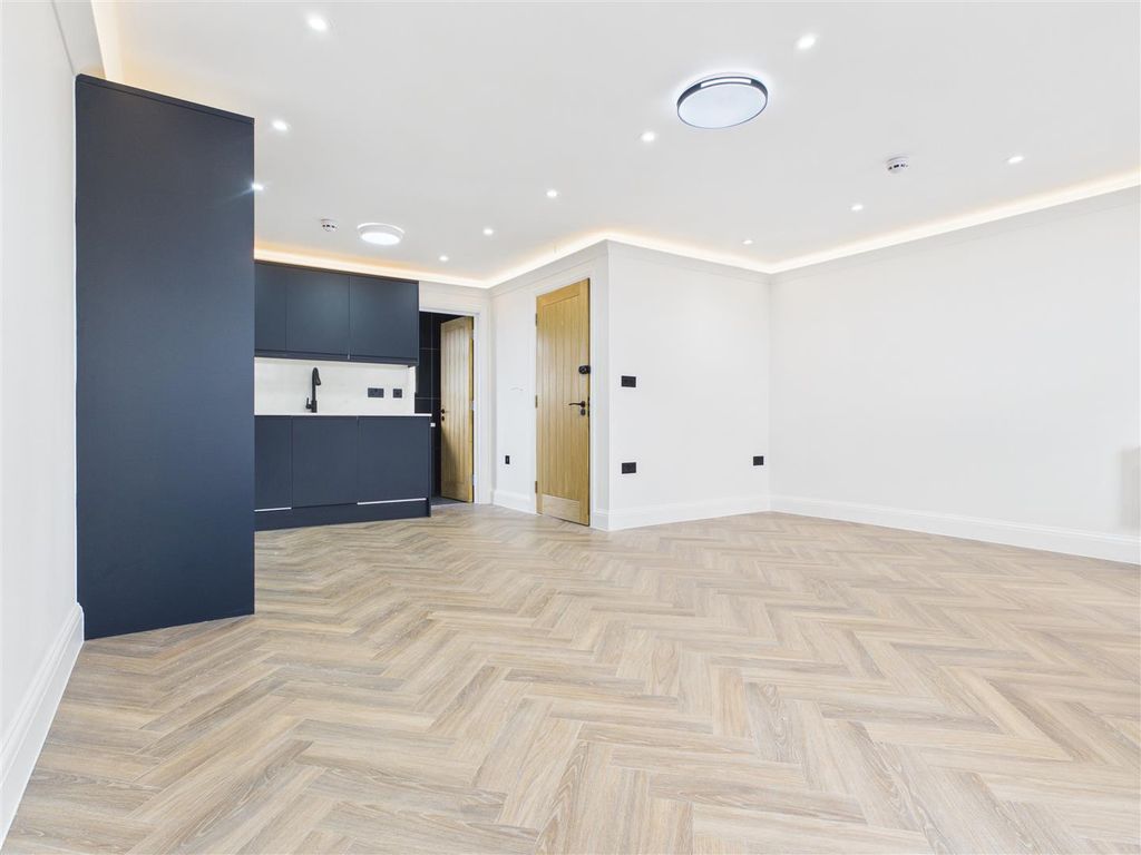 Property photo 1 of 5 Cam04419G0-Pr0077-Still019.Jpg