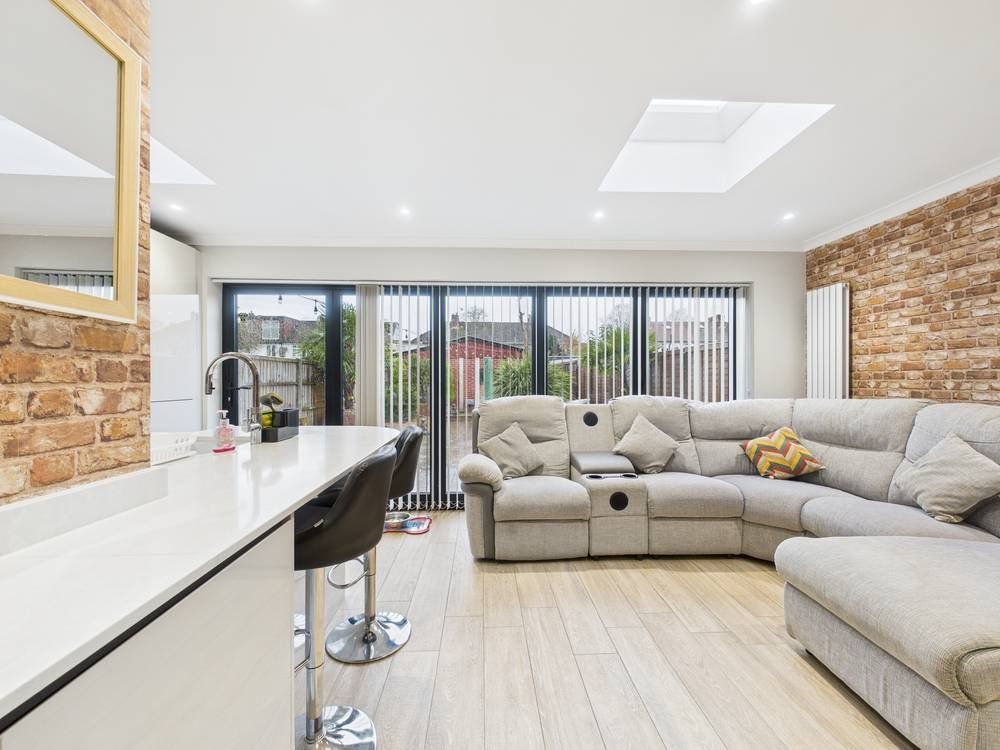 Property photo 2 of 17 Picture No. 07