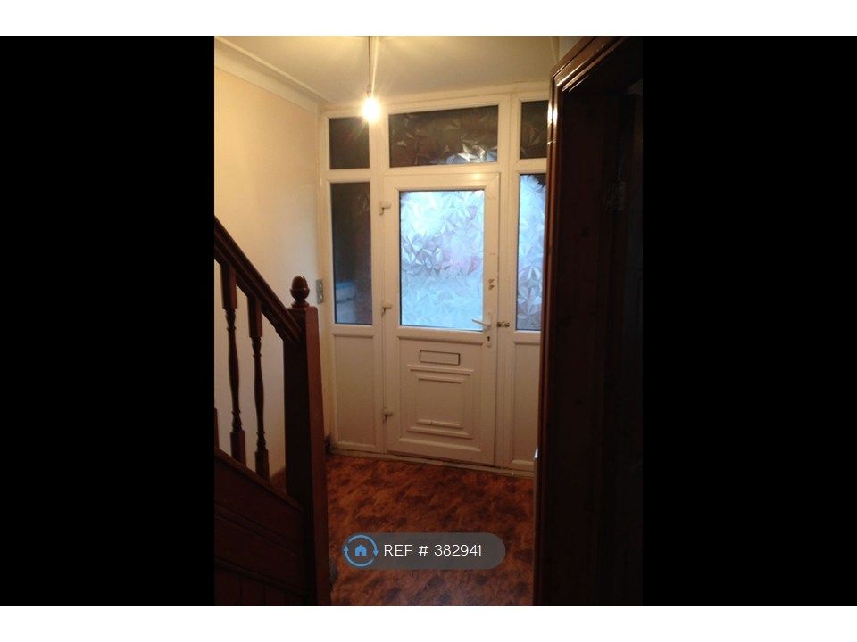 Property photo 2 of 35