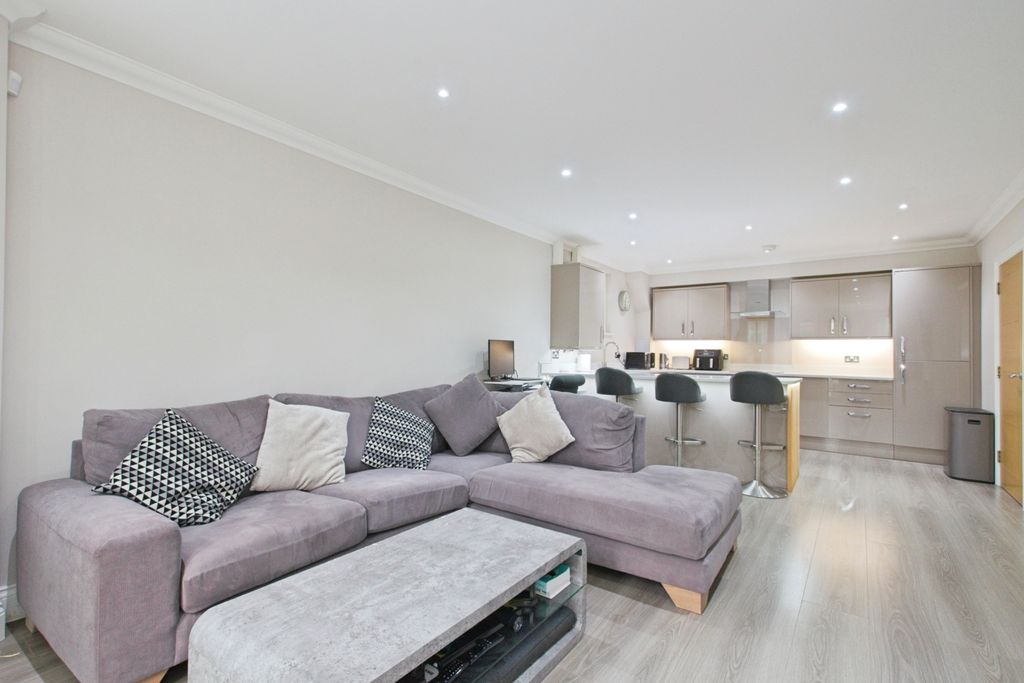 Property photo 3 of 19 Img_3937