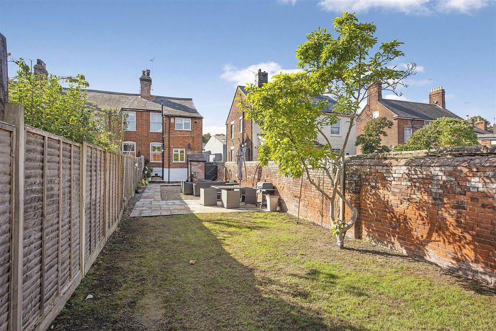 Property photo 3 of 28 Fornham Road Ph07.Jpg