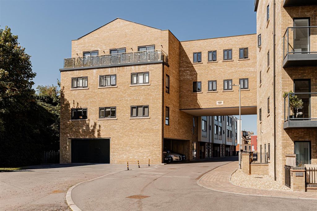 Property photo 1 of 26 L J Imaging-16.Jpg