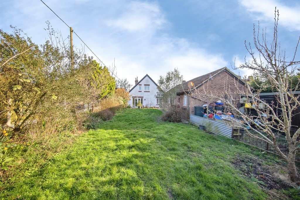 Property photo 3 of 19