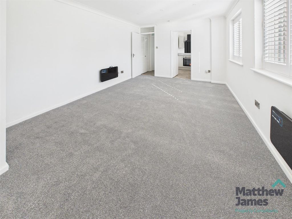 Property photo 3 of 12 Cam03063G0-Pr0133-Still007.Jpg