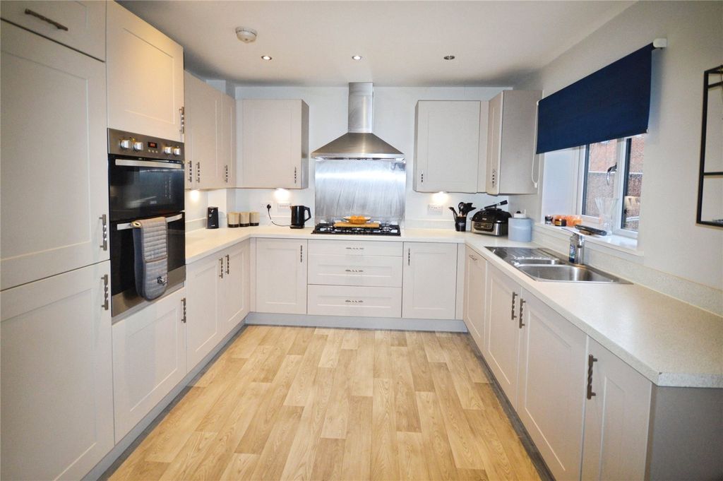 Property photo 2 of 23 Kitchen/Family Room