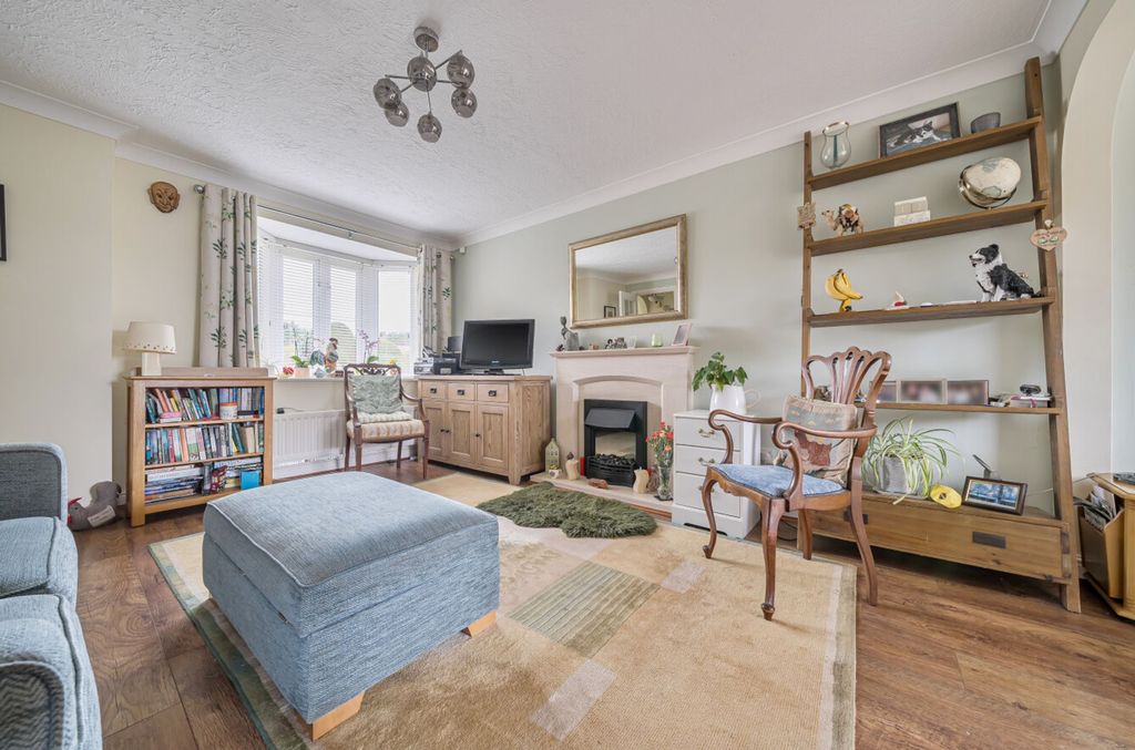 Property photo 3 of 19