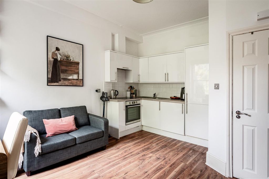 Property photo 2 of 7 F7 Holland Road-1.Jpg