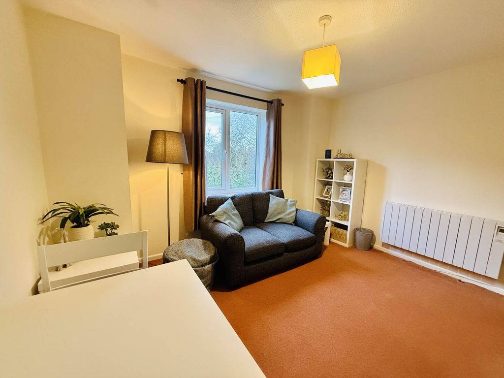 Property photo 3 of 8